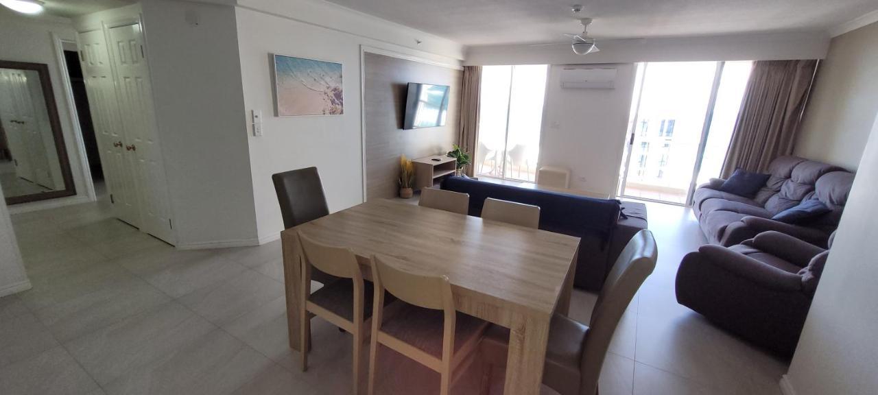 Apr Private Suites Moroccan By The Beach 黄金海岸 外观 照片