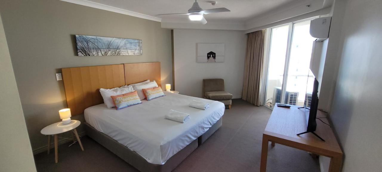 Apr Private Suites Moroccan By The Beach 黄金海岸 外观 照片