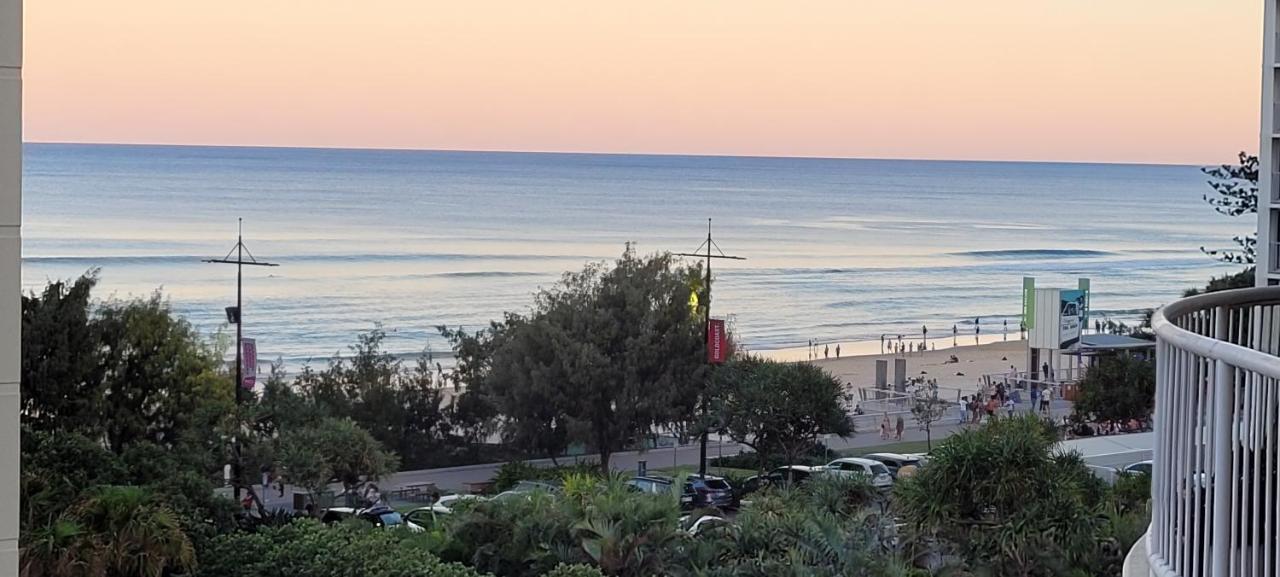 Apr Private Suites Moroccan By The Beach 黄金海岸 外观 照片